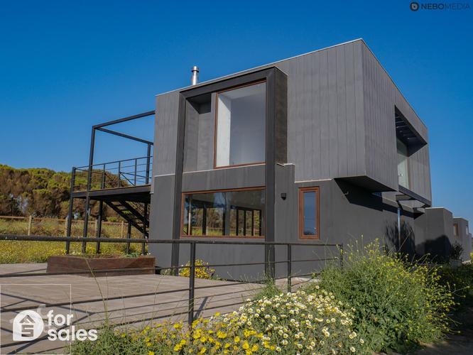 SE VENDE HERMOSA CASA CON VISTA AL MAR
