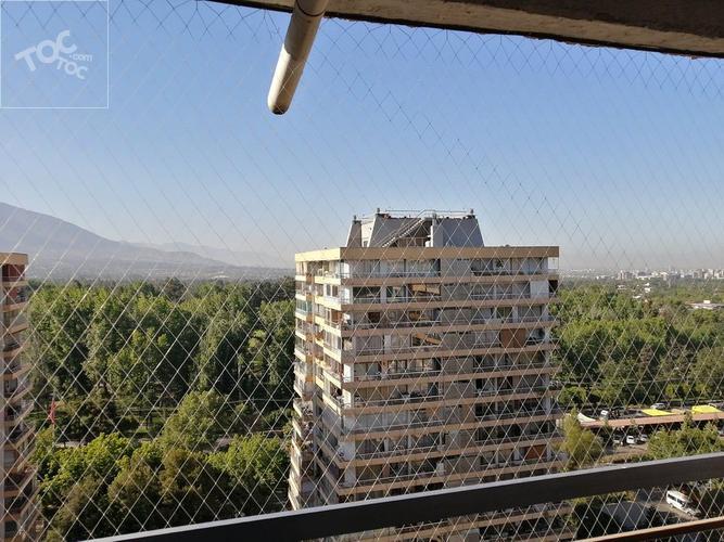 Las Condes//Torres de Bilbao// Al Frente Parque Intercomunal de la Reina