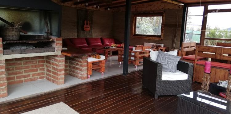 Vendo hermosa casa sólida de un piso, en Concón