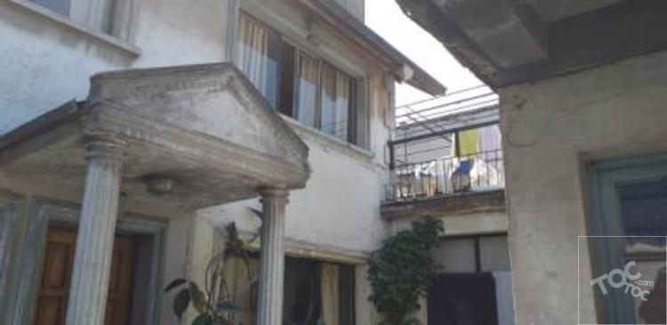 Amplia casa de 3 Pisos con 7D 3B en Calle Piramide Comuna de San Joaquin