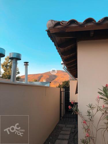 MARAVILLOSA Y AMPLIA CASA EN VENTA – CONDOMINIO LA FUENTE – COLINA, CHICUREO