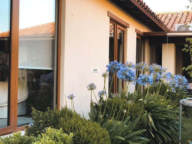 MARAVILLOSA Y AMPLIA CASA EN VENTA – CONDOMINIO LA FUENTE – COLINA, CHICUREO