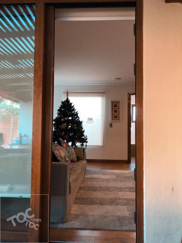 MARAVILLOSA Y AMPLIA CASA EN VENTA – CONDOMINIO LA FUENTE – COLINA, CHICUREO