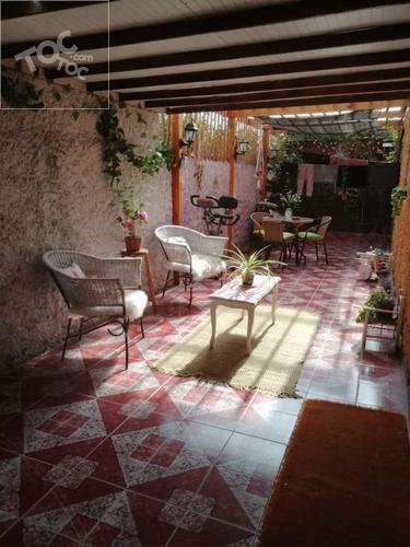 Casa en Villa Humberto Díaz