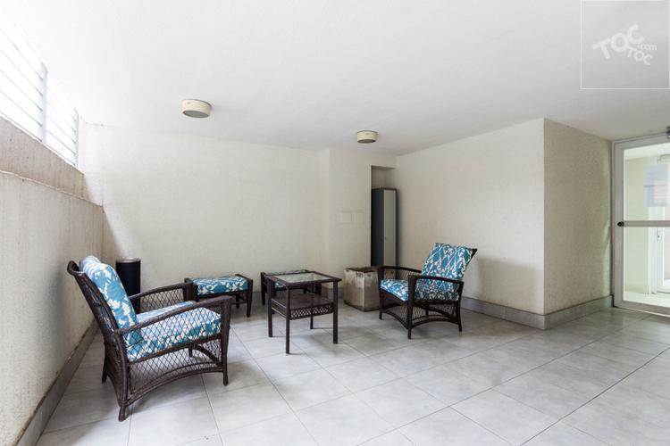 ARRIENDO METRO SANTA LUCIA / SARA DEL CAMPO / CARMEN