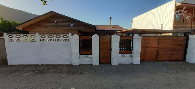 se vende hermosa casa, sector pachacamita ., Calera