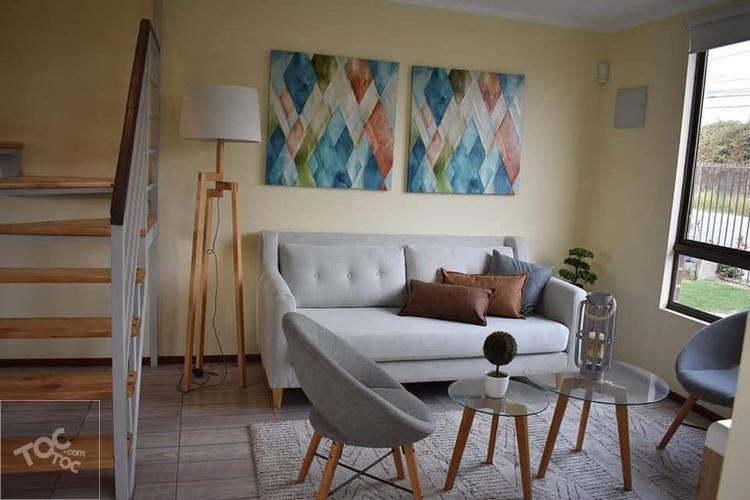 Se Vende Linda Casa en Condominio Las Catalpas, Maipú