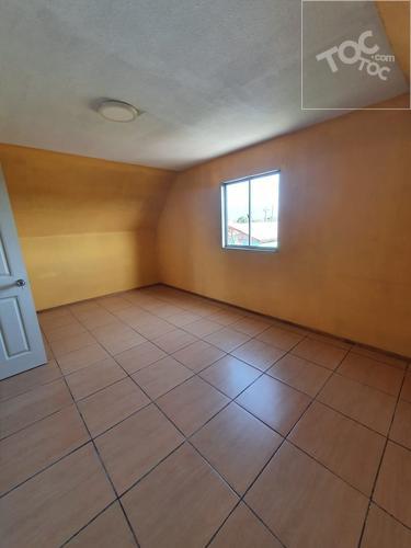 Casa 3er piso en condominio Portal del Parque (4d+2b+1e) Metro Protectora de la Infancia