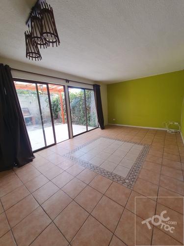 Casa 3er piso en condominio Portal del Parque (4d+2b+1e) Metro Protectora de la Infancia