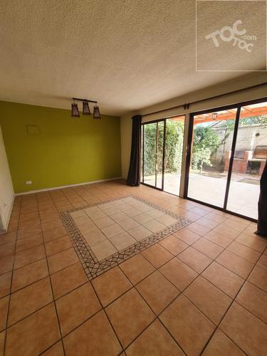 Casa 3er piso en condominio Portal del Parque (4d+2b+1e) Metro Protectora de la Infancia