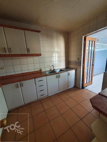 Casa 3er piso en condominio Portal del Parque (4d+2b+1e) Metro Protectora de la Infancia