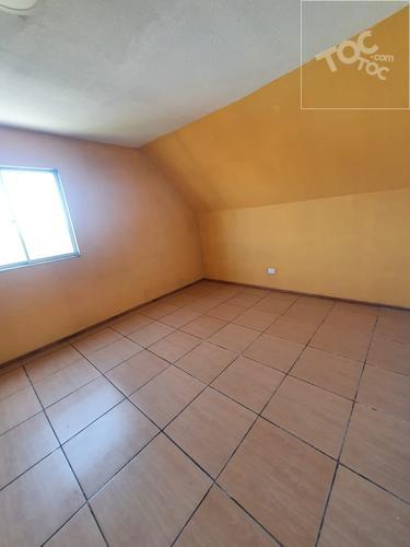Casa 3er piso en condominio Portal del Parque (4d+2b+1e) Metro Protectora de la Infancia