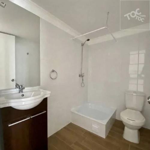 Buzo Sobenes 4650, Condominio Gran Estacion
