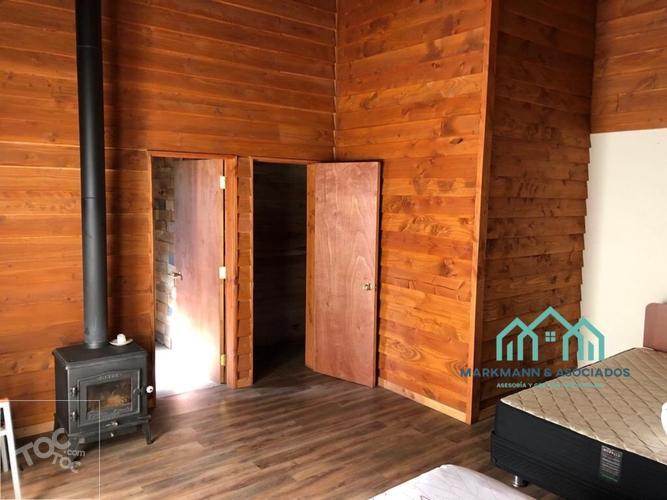 ESTILOSA CASA GALPON EN CONDOMINIO PRIVADO PUCON