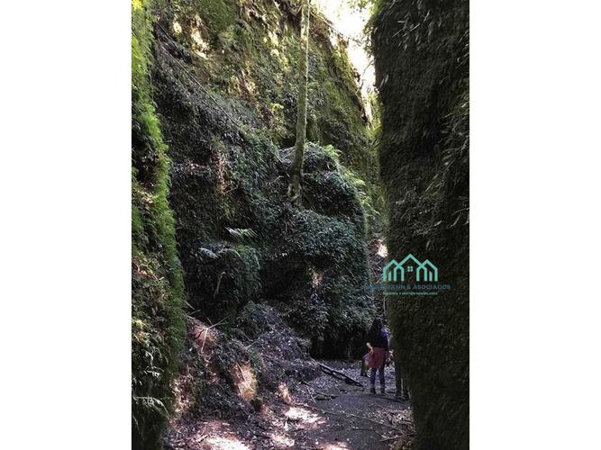 Espectacular casa inmersa en el bosque en el exclusivo Condominio Kawelluco