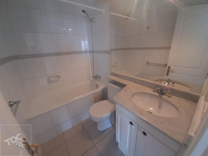 Amplio departamento en 2 Hab 2 Baños con est y bod, Carmen 77, Santiago Centro