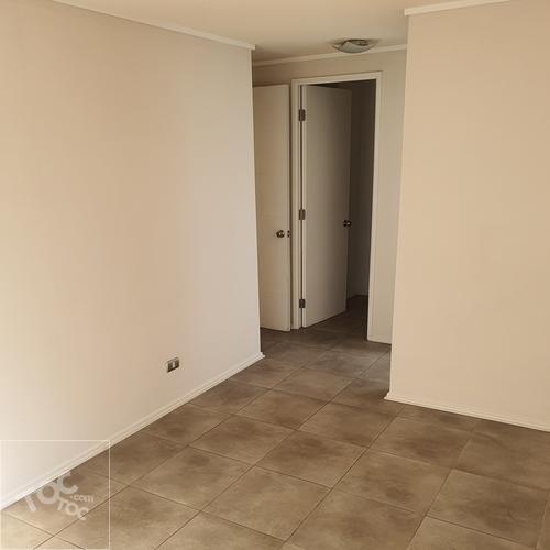 ¡Oportunidad en Santiago Centro! Depto. en Arriendo en calle San Isidro, 2D/2B + Estacionamiento y Bodega (Metro Parque Almagro, Metro Av. Matta)