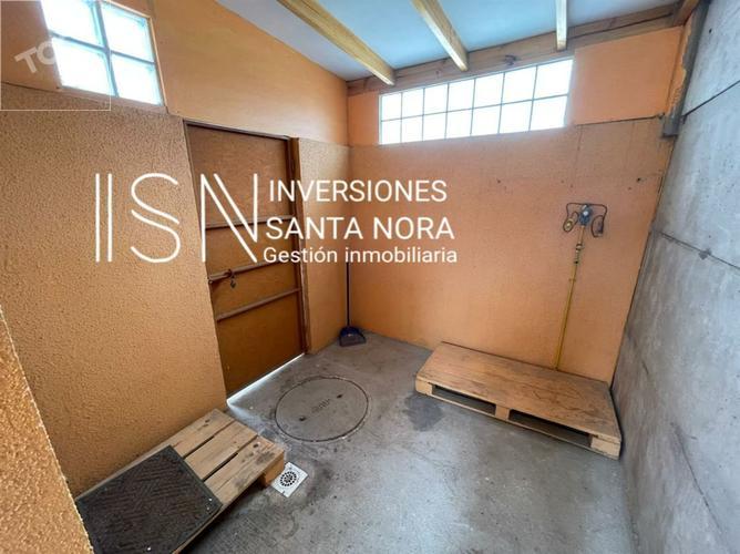 Casa con piscina sector don Guillermo, a pasos de ulriksen, san joaquín