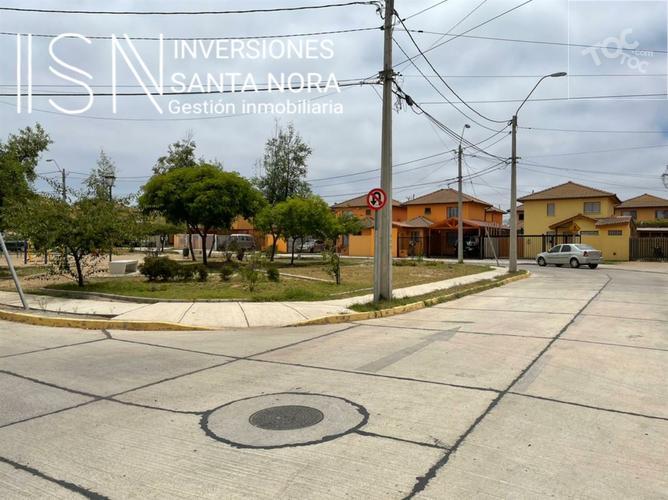 Casa con piscina sector don Guillermo, a pasos de ulriksen, san joaquín