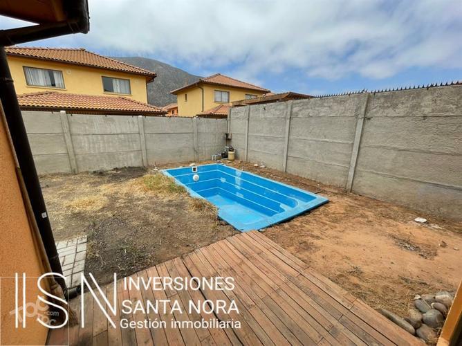 Casa con piscina sector don Guillermo, a pasos de ulriksen, san joaquín