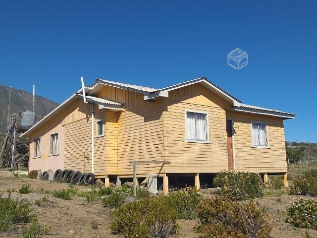 Terreno con casa en el Arrayán Costero