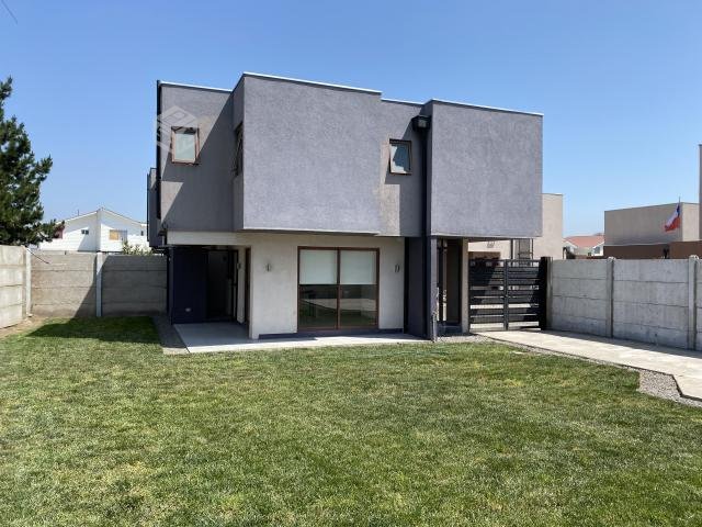 Casa en Condominio Rauten comuna de Quillota