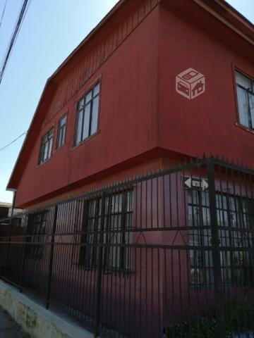 Casa esquina sólida Patricio Lynch 