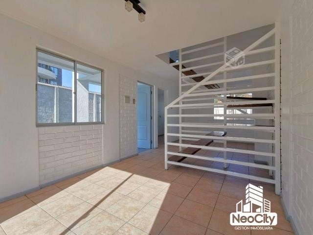 Se arrienda casa en condominio marsella