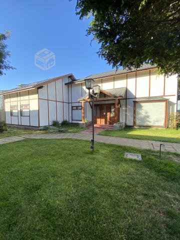Hermosa casa grande en condominio