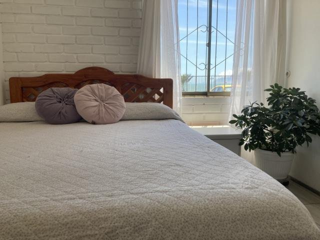 Departamento frente a balneario Trocadero 