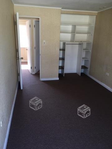 2 pisos, cercana estacion El Belloto, condominio
