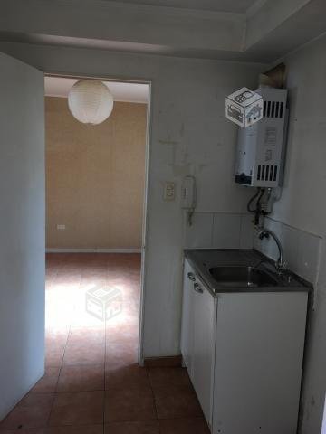 2 pisos, cercana estacion El Belloto, condominio