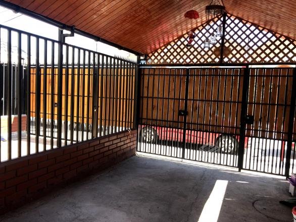 Excelente casa en villa tipo condominio