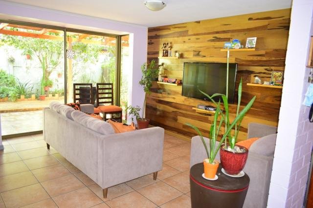 Casa avenida Lo Cruzat con Antumalal