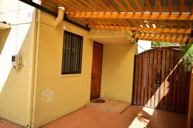 Casa avenida Lo Cruzat con Antumalal