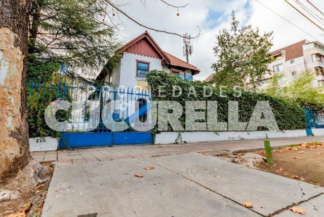 CASA Eliodoro Yañez/ Román Diaz Providencia