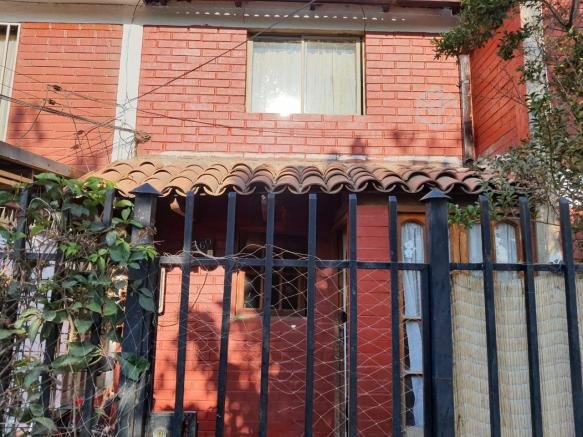 Casa Peñalolen, Villa Aquelarre