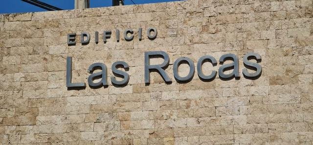Arriendo las rocas