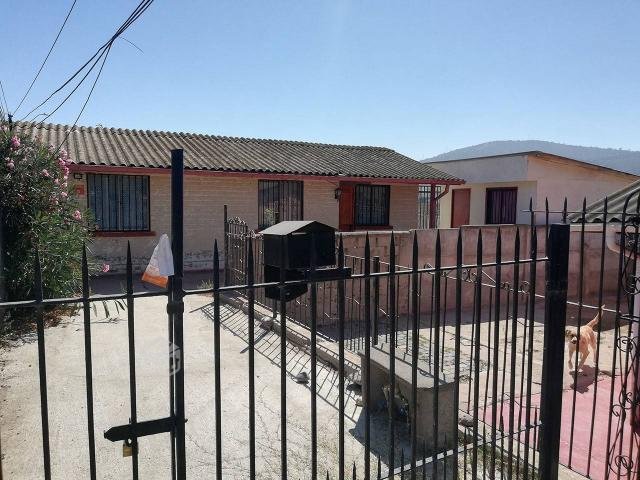 CASA Pasaje Gastón Ossa Sint 2646-C Quilpué