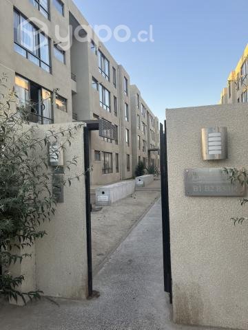  Depto semi amoblado en Condominio Qta