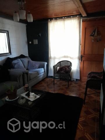 amplia casa de dos pisos 