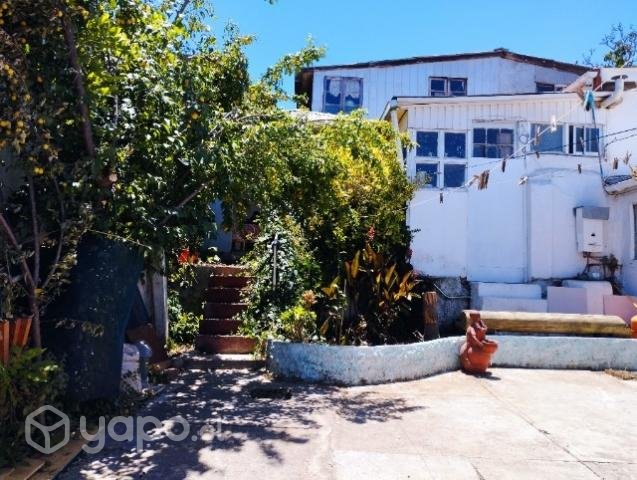 Casa habitación con depto interior en Santa Inés