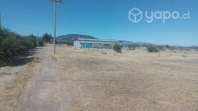 Terreno con casa galpón