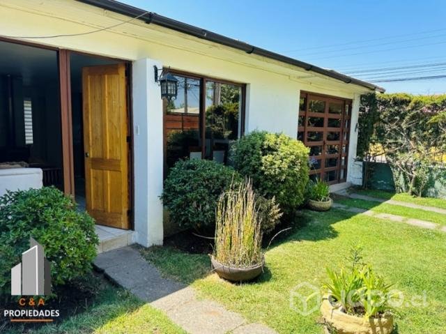 Excelente Casa (Muy bien Cuidada)