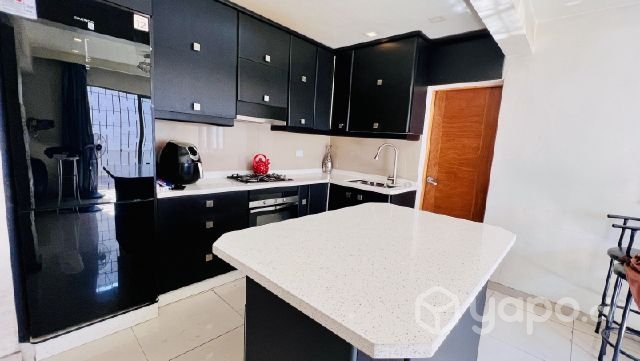 Casa SE VENDE CASA EN LA CISTERNA La Cistern